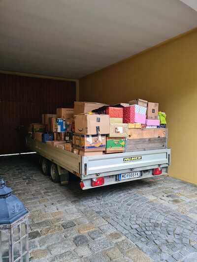 Pakete von Petzenkirchen